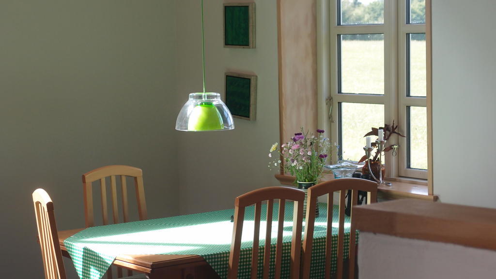 Bjaeldskovgaard Holiday House Funder Kirkeby Rum bild